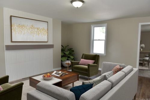 19 Ulster Ave, Walden NY  12586-1413 exterior