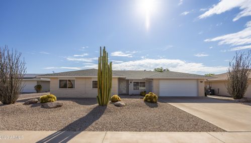 9624 Glen Oaks Cir, Sun City, AZ 85351-1414