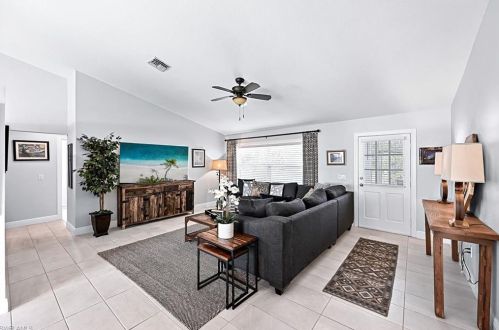 958 Summerfield Dr, Naples, FL 34120-1415
