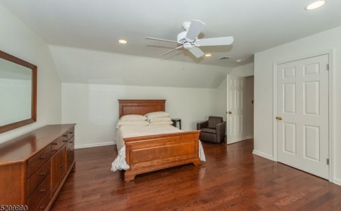 77 Fountain Dr, Skyline Lakes NJ  07456-2406 exterior