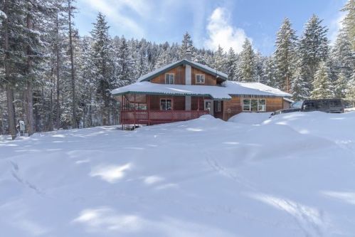 727 Dry Gulch Rd, Colville, WA 99114-9144