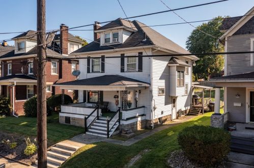 300 Ormond Ave, Hermitage, PA 16146-3322