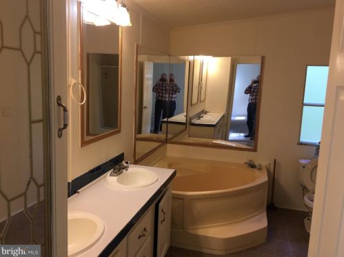 7430 Lakewood Ln, Spotsylvania VA  22551-5872 exterior