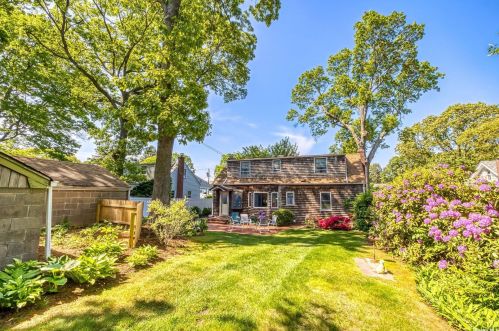 62 Bellecrest Ave, Elwood NY  11731-1205 exterior