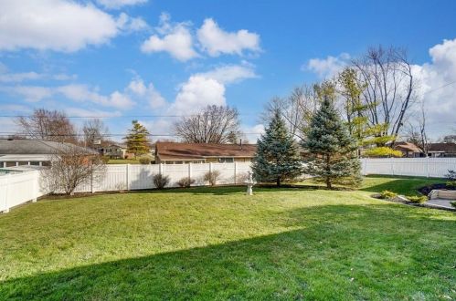 4213 Glenayre Dr, Englewood, OH 45322-2617