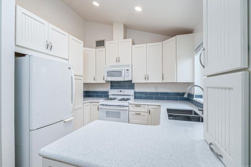 8449 Sleepy Way, El Cajon CA  92021-2090 exterior