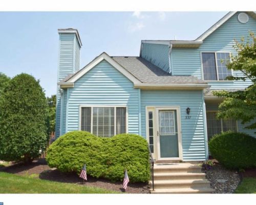337 Pondview Dr, Harleysville, PA 19438-2395