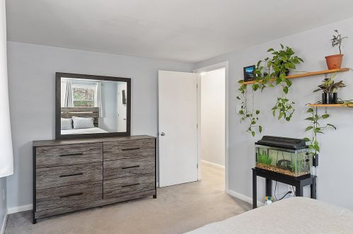 179 Main St, Salem NH  03079-1830 exterior