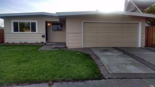 137 Donner Dr, Vacaville, CA 95687-5505