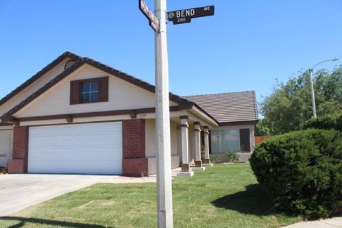 2159 Bend Ave, Lancaster, CA 93535-5506