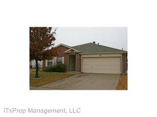 1009 Greenbend Dr, Denton TX  76210-8677 exterior