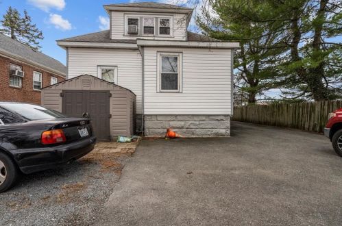 28 Rochambeau Ave, Providence RI 02906-1908 exterior