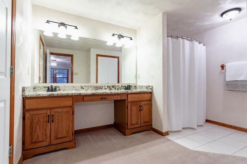 1003 Deveron Ct, Jeannette PA  15644-1056 exterior