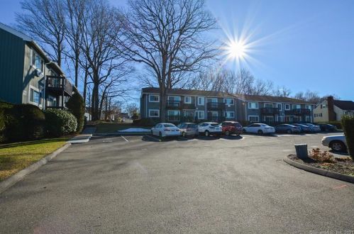 601 Glendale Ave, Bridgeport CT  06606-6014 exterior
