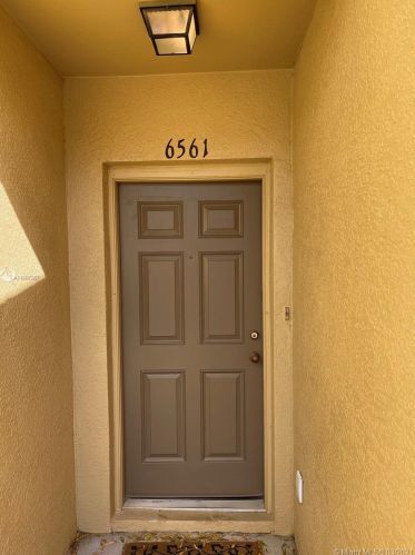 6561 Osprey Lake Cir, Riverview FL  33578-8968 exterior