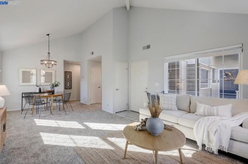 184 Copper Ridge Rd, San Ramon CA  94582-4575 exterior