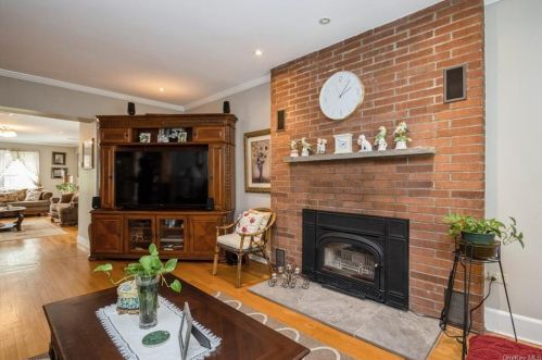 215 Croton Dam Rd, Crotonville NY  10562-2106 exterior