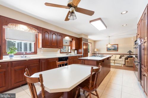 27 Brandywine Dr, Berlin Boro NJ  08009-2225 exterior