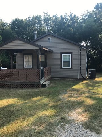 21358 Pioneer Cir, Harrah, OK 73045-8974