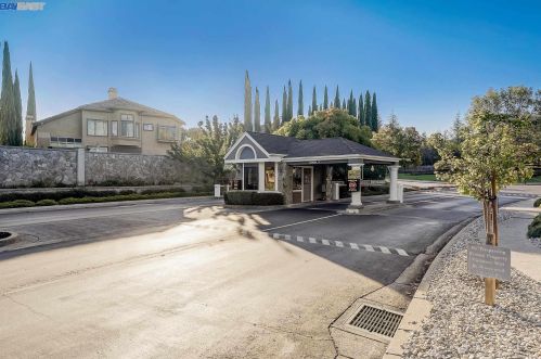 184 Copper Ridge Rd, San Ramon CA  94582-4575 exterior