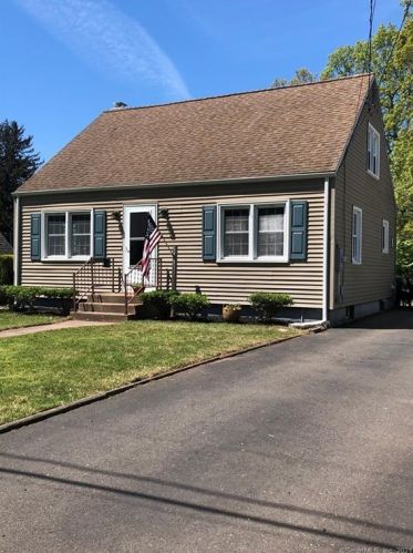 32 View St, Manchester, CT 06040-4306