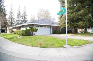 6980 Gloria Dr, Sacramento CA  95831-2426 exterior