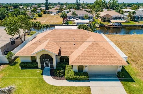 1204 15th Ter, Cape Coral, FL 33909-1488