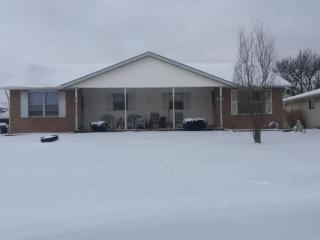 3951 Far Hills Dr, Columbus, OH 43224-2635