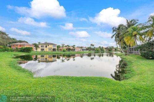 11901 20th St, Hollywood FL  33025-5616 exterior