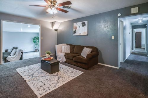 713 O St, Rio Linda CA  95673-2353 exterior