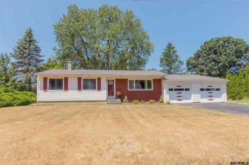 333 Schodack Dr, Castleton, NY 12033-3026