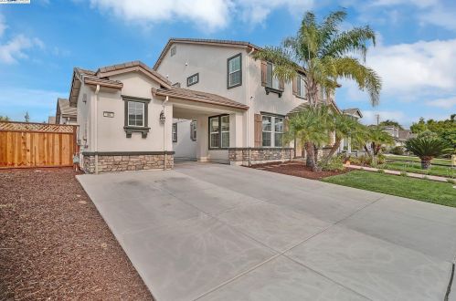 44 Sorrell Ct, Oakley, CA 94561-1831