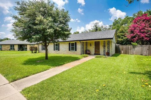 11505 Glen Cross Dr, Dallas, TX 75228-1934