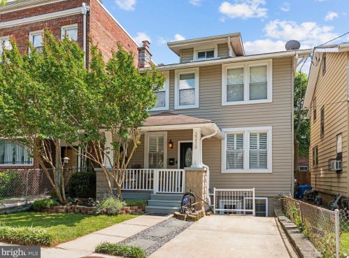 2219 Kearny St, Washington, DC 20018-2813