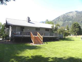 10330 Ski Hill Dr, Plain, WA 98826-9502