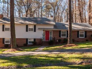 8215 Elm Dr, Mechanicsville, VA 23111-1313