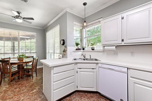 10510 Woodland Dr, Greenville TX  75402-3316 exterior