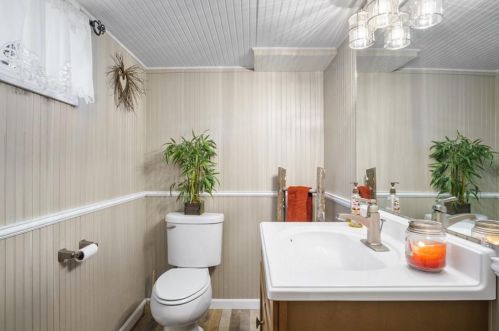 76 Puritan Ave, Coventry RI 02816-8151 exterior