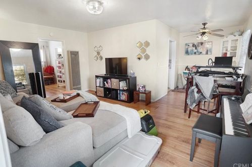 1388 Verdugo Rd, Glendale CA  91205-0028 exterior