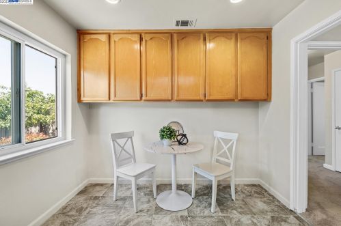 583 Warden Ave, San Leandro, CA 94577-1235