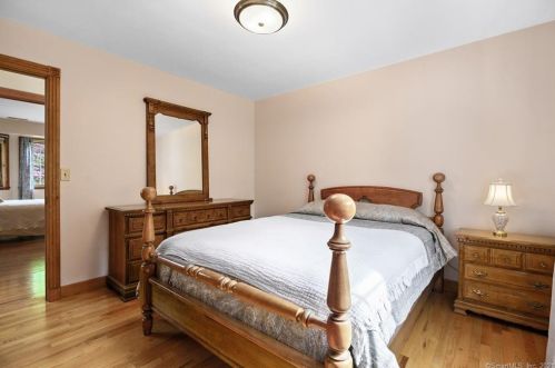 107 Roast Meat Hill Rd, Deep River CT  06419-1424 exterior