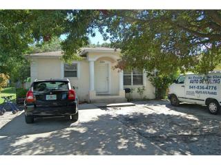 2648 25th St, Sarasota, FL 34234-7868