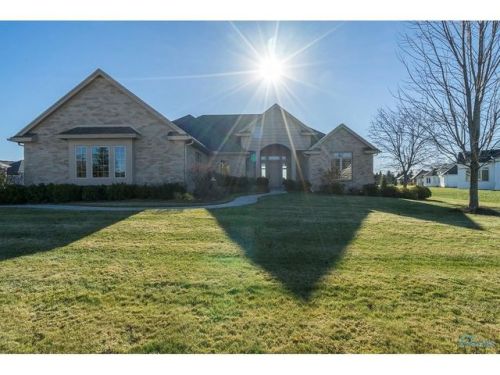 7103 Secluded Pines Dr, Maumee, OH 43537-8213