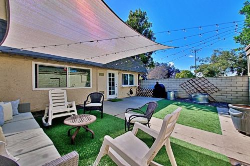 2000 Figwood Ln, Anaheim CA  92806-4605 exterior