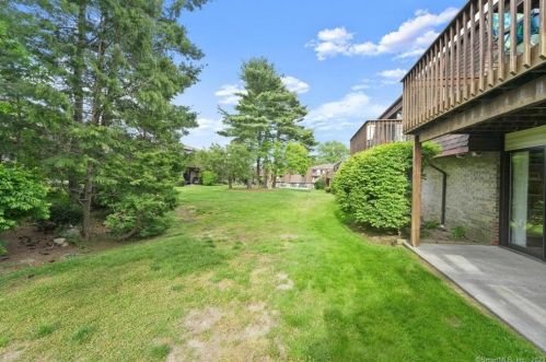 255 Strawberry Hill Ave, Stamford CT  06902-2588 exterior