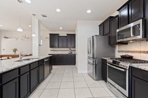 6629 Alleyton Dr, Austin TX 78725-2915 exterior