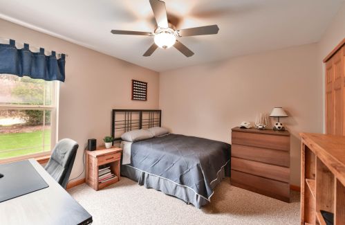 1730 Hunter Rd, Waukesha WI  53189-8233 exterior