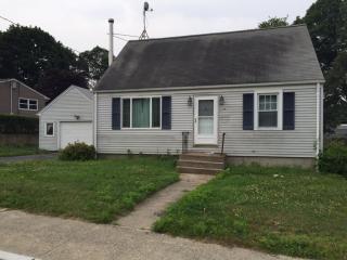 135 Morse Ave, Groton, CT 06340-5144