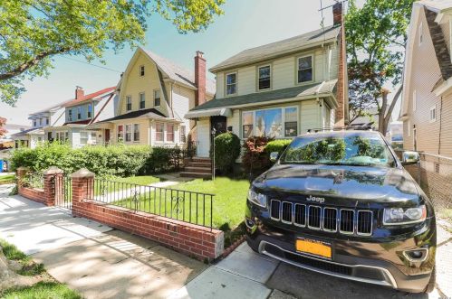 104-21 205th St, Jamaica, NY 11412-2210
