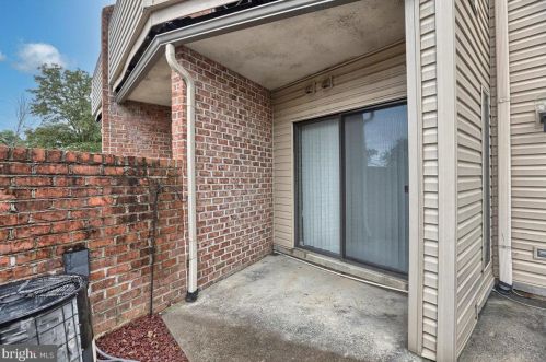 204 Cherrington Dr, Harrisburg PA  17110-9486 exterior